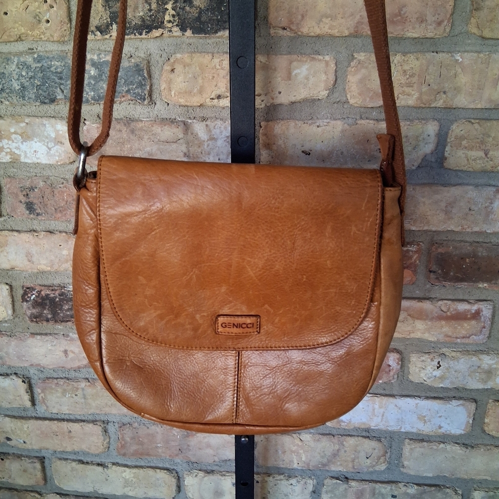 GENICCI LEATHER SHOULDER BAG WITH FTONT FLAP - Picture 2 of 11